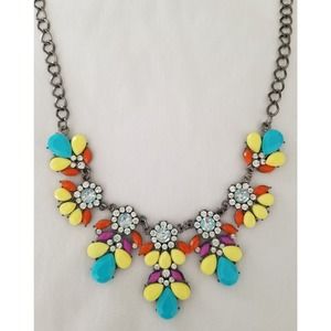Betsey Johnson Rainbow Crystal Flowers Dangle Pendant Bib Necklace